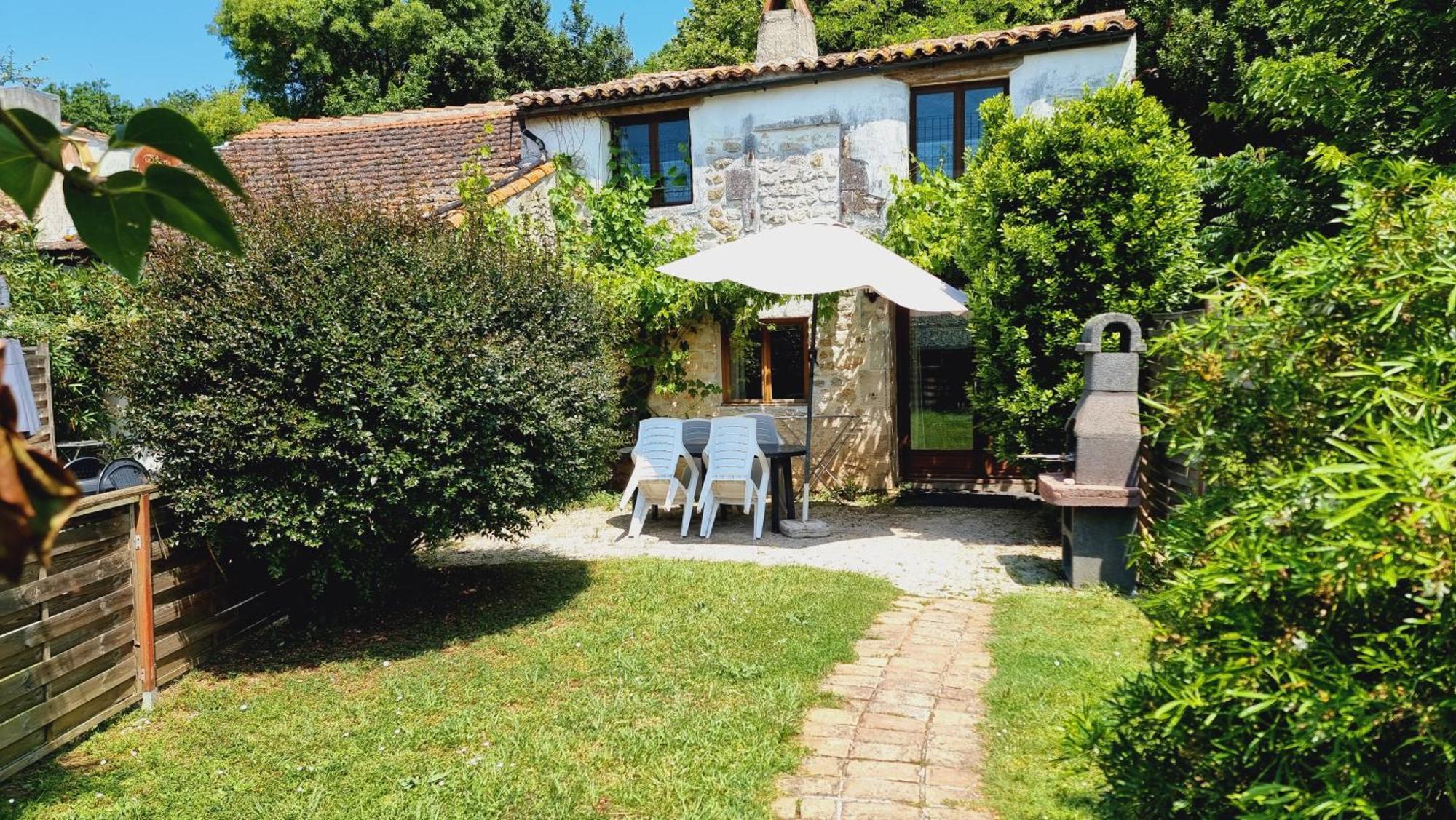 Domaine De Rochebonne Villa Saint-Just-Luzac Eksteriør billede